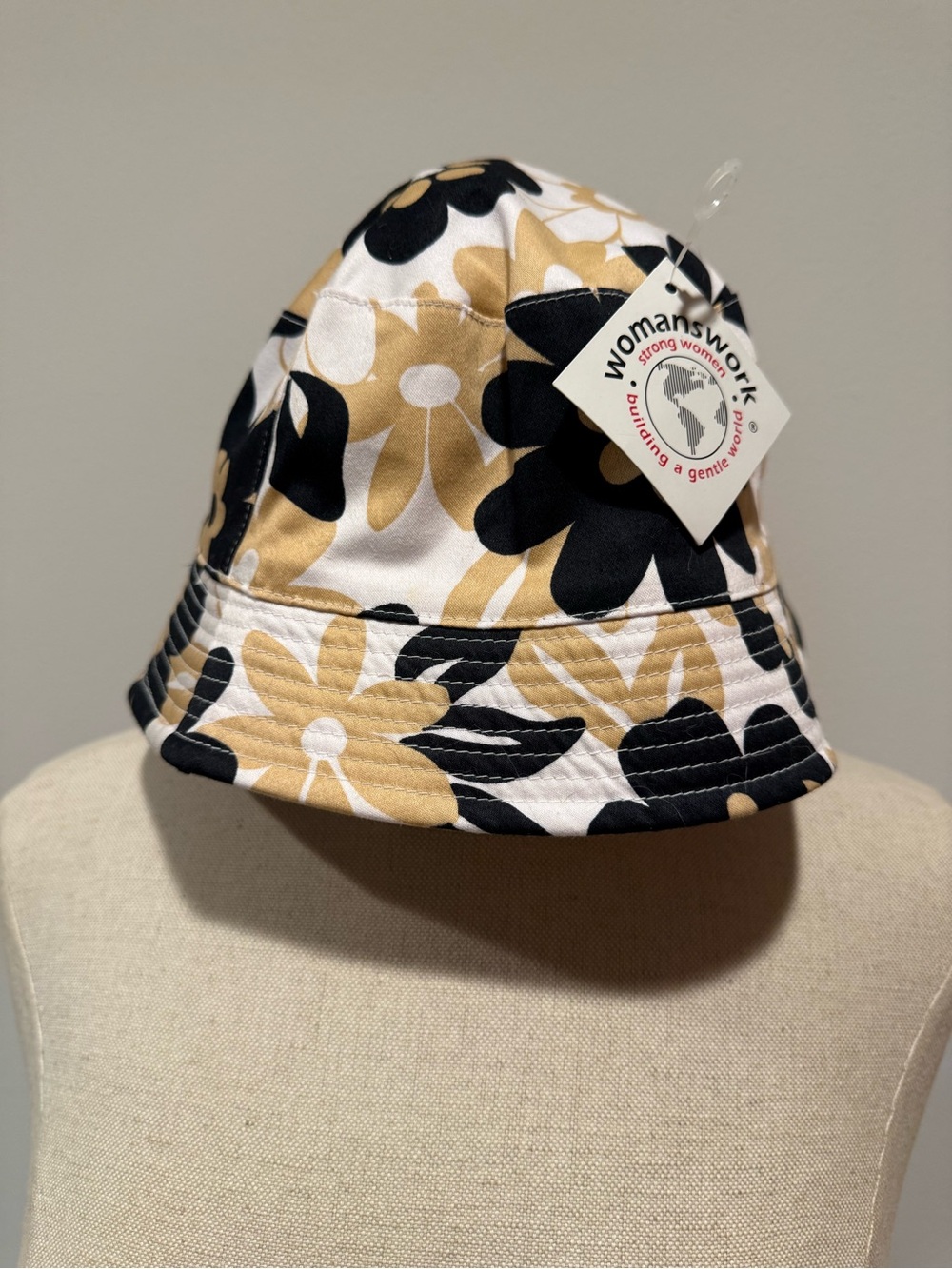 Floral Bucket Hat in Black and Tan